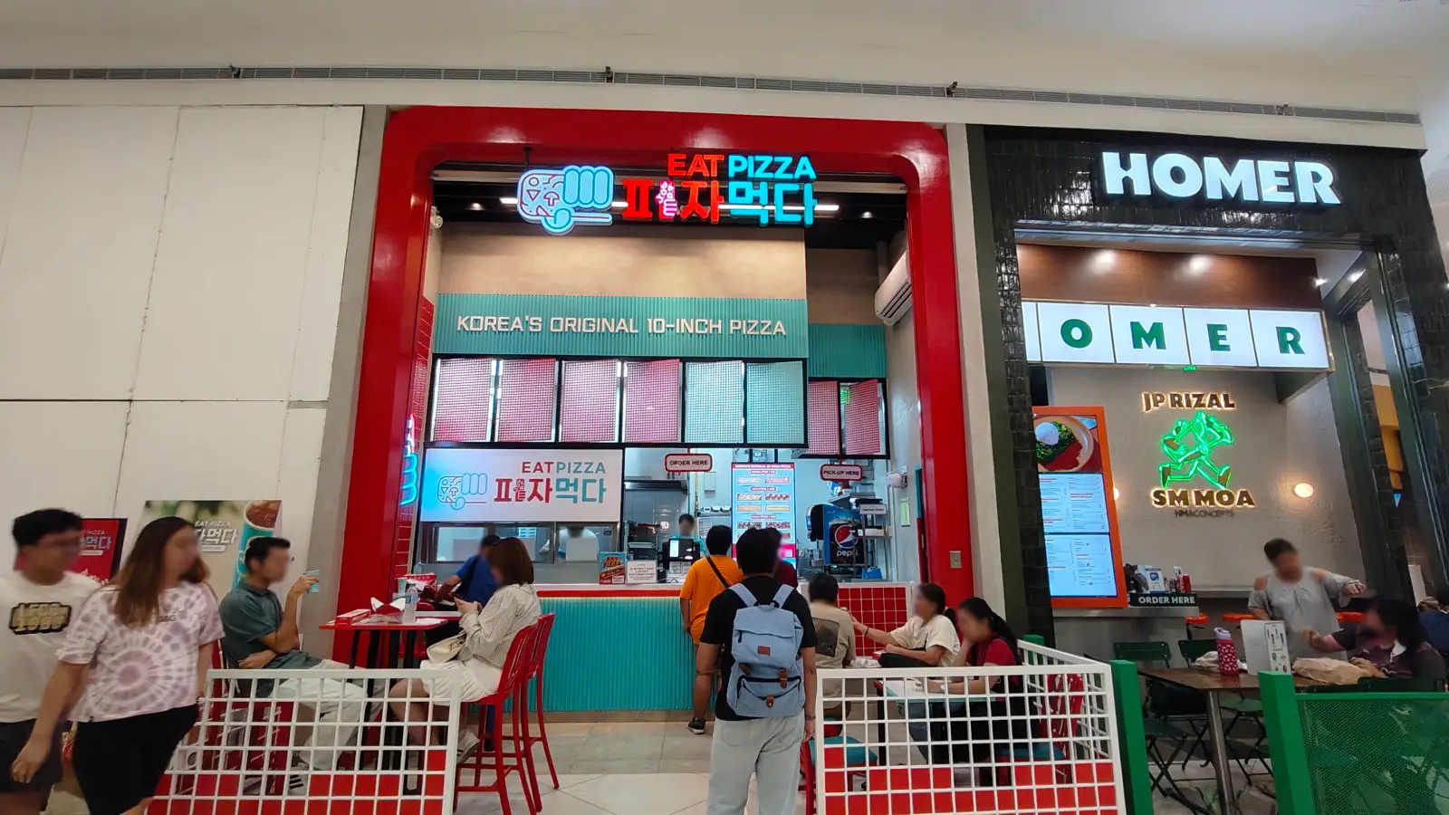 EAT PIZZA in SM Mall of Asia